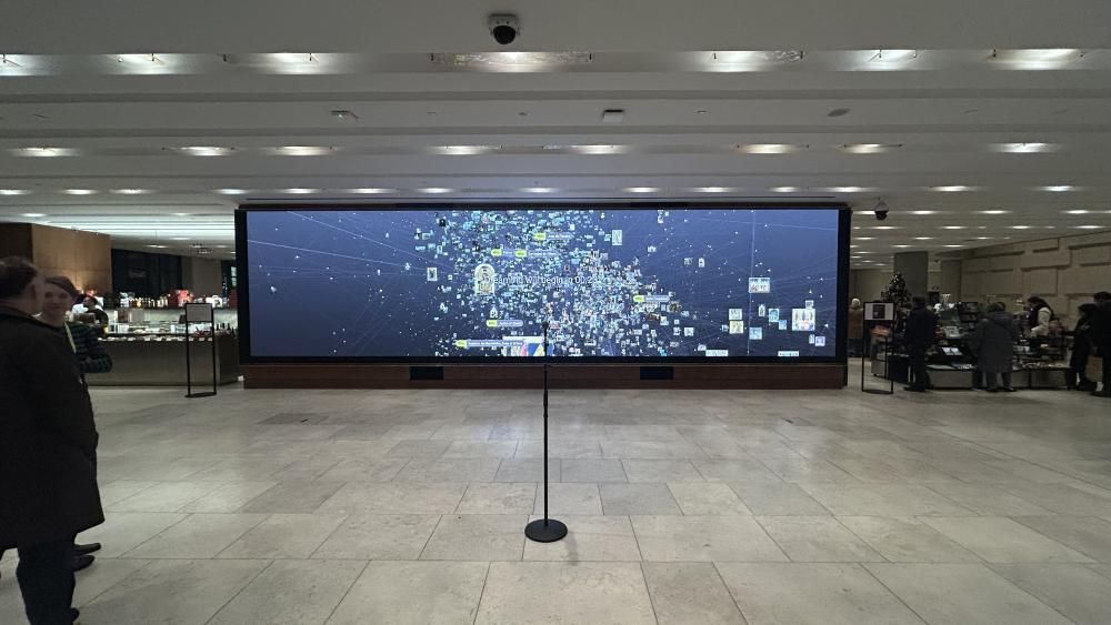 10 meter screen at national gallery showing collection knowlege graph